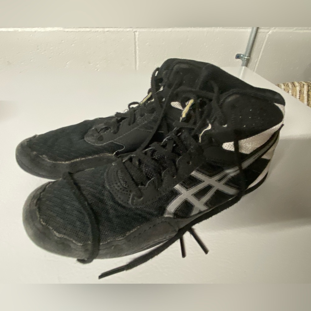 ASICS Wrestling shoes